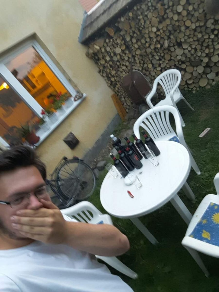 Közös emlék a társaságból