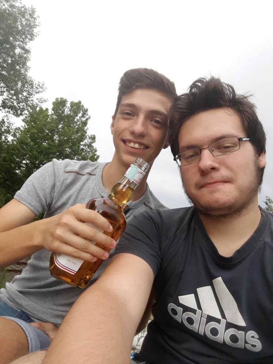 Közös emlék a társaságból
